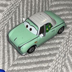 DISNEY PIXAR CARS RACE FANS DENISE BEAM‎ COLLECTOR NO. 7/9